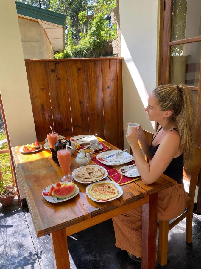 Mango Shadow Inn Ella Extérieur photo